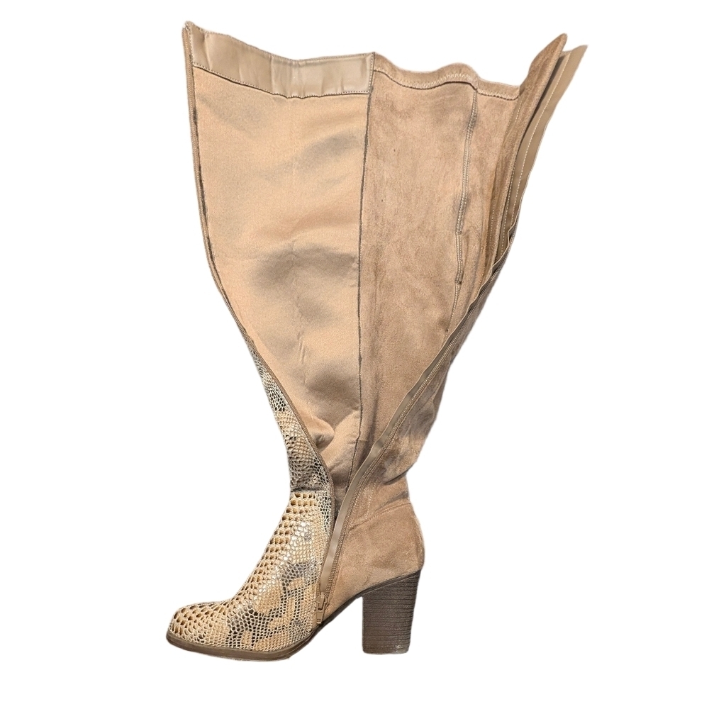 Pierre Dumas Knee High Boots Taupe Snakeskin Suede Block Heel Wide Calf 8.5 - Picture 7 of 12